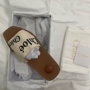 Chloé - Woody Flat Logo Ribbon Slide Sandals - White, Size 10/40